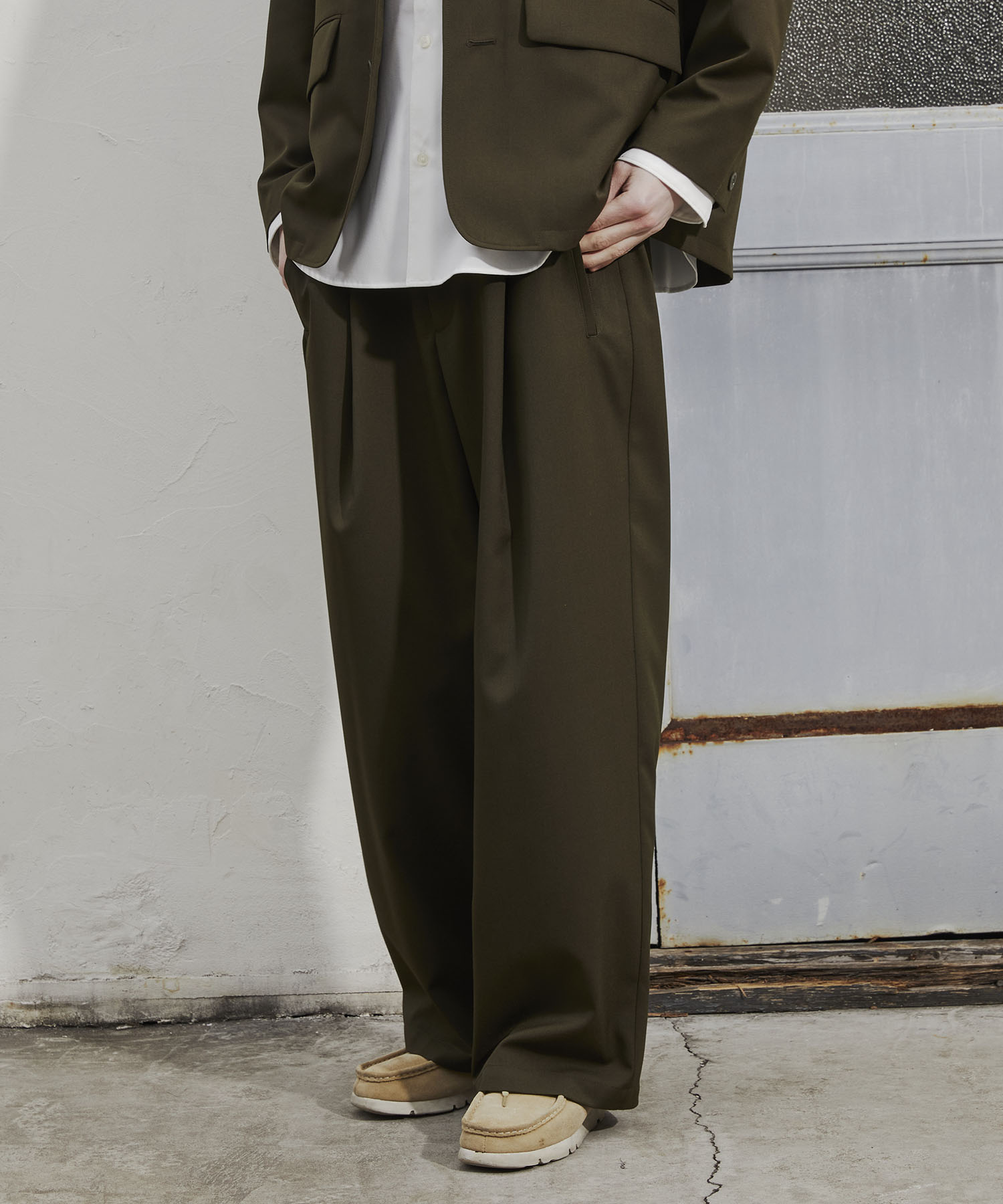【残りわずか】TECH WOOL イージースラックス