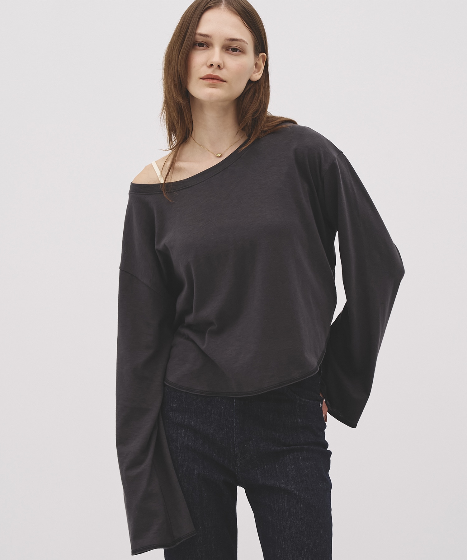【残り僅か】ルーズネックロンTEE